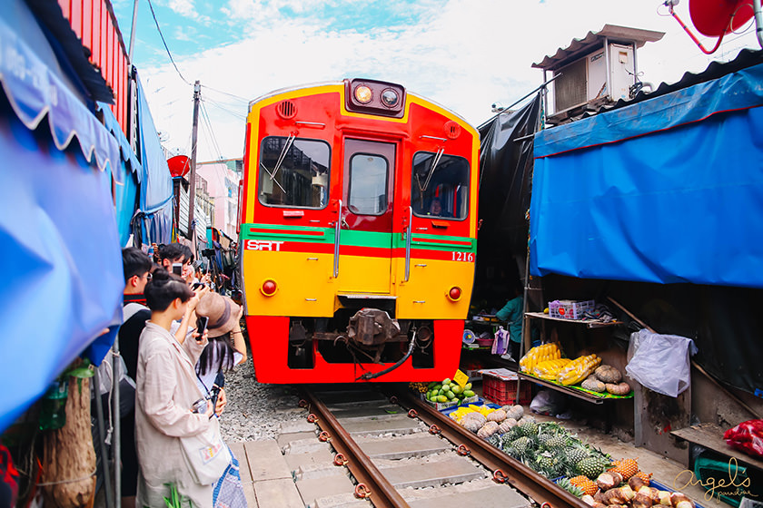【曼谷】絕對難忘,美功鐵道市場+安帕瓦水上市場的人文體驗之旅